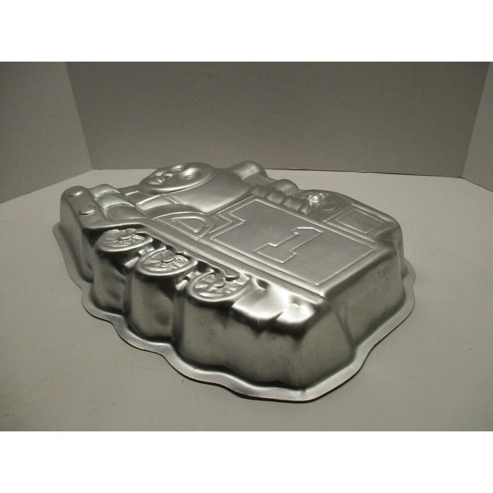 Wilton Thomas The Train  Cake PAN 2105-1349 Tank Engine Rail Road Locomotive